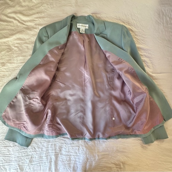 Katherine Kelly Collection Women’s Silk Blazer Size 4 - Picture 9 of 12